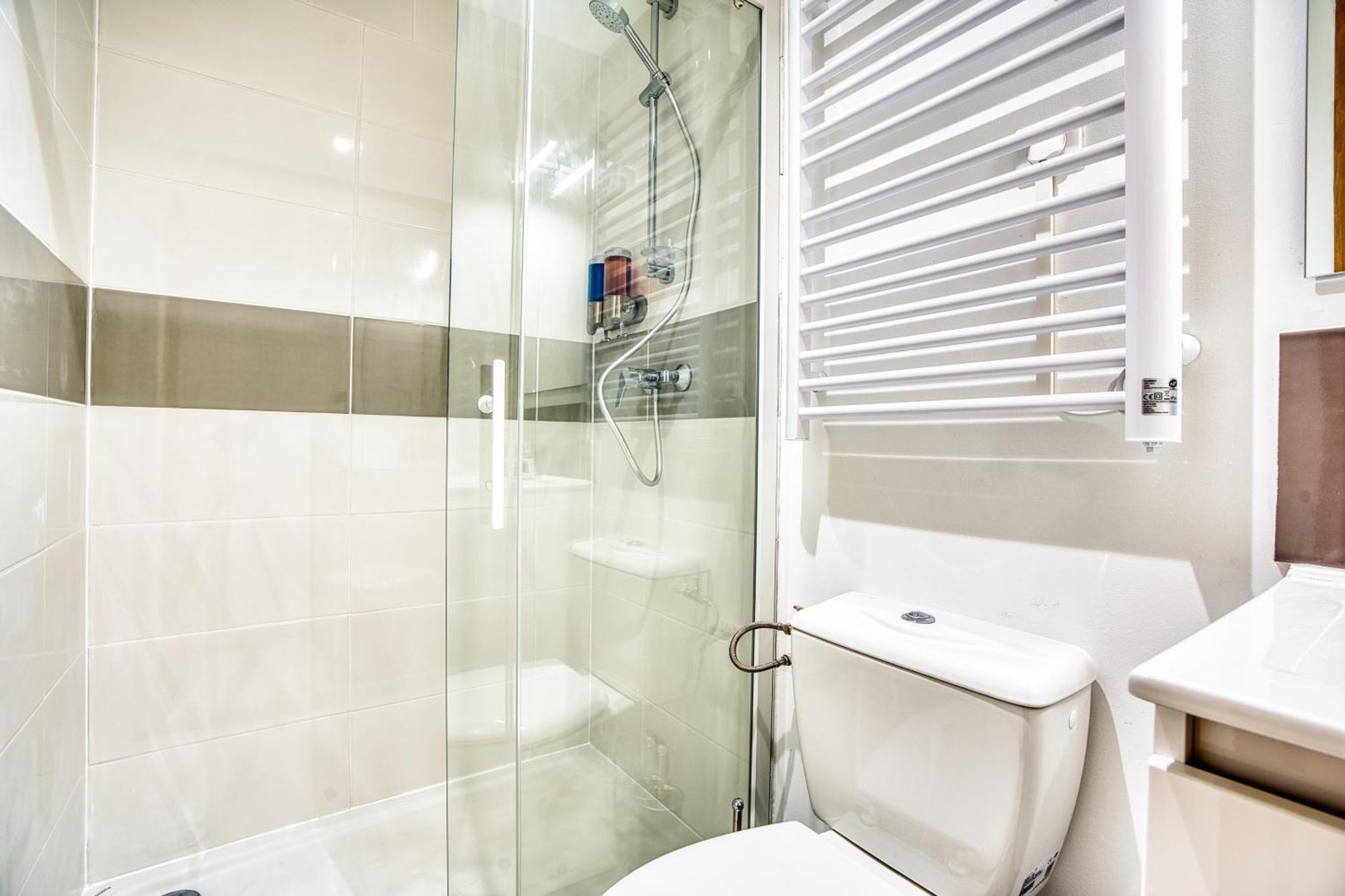 Apartment Les Hourtous Netflix Wi-fi Fibre Terasse 4 Pers *